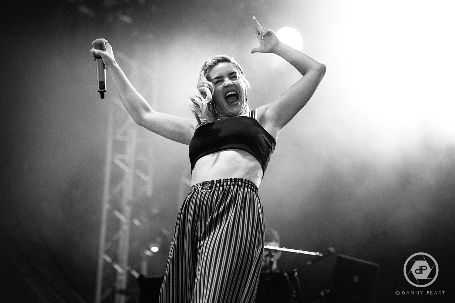 Anne Marie Releases Video For Friends Ahead Of March Uk Shows Soundcheck Live